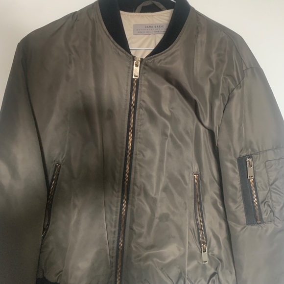 Green bomber jacket - Picture 3 of 3